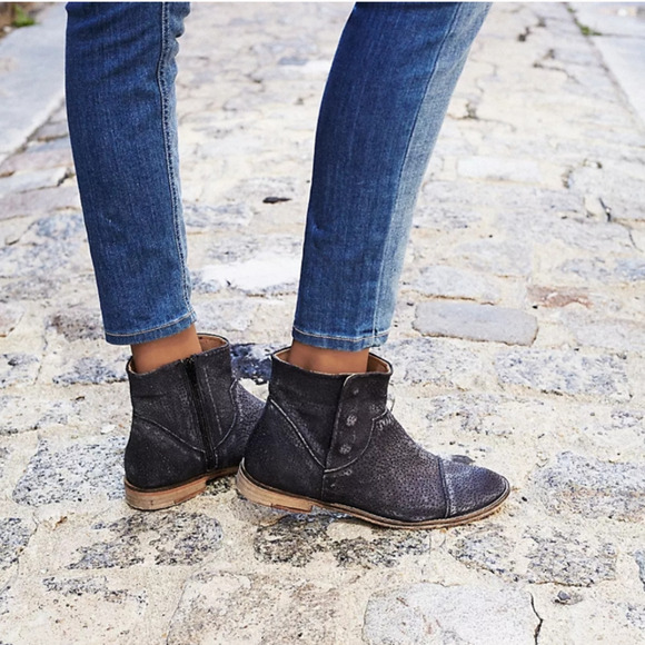 Free People Other - Free people “shadow lark” ankle bootie